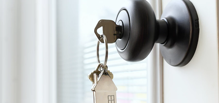 Bifold Door Knob Replacement in Mission Viejo, California